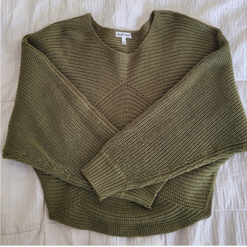 CABLE KNIT SWEATER SMALL DEREK HEART
